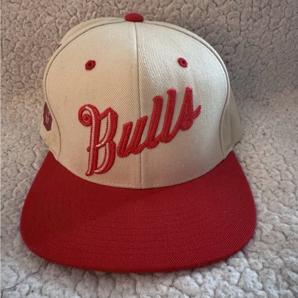 Mitchell & Ness Chicago Bulls Snapback Hat Basketball Tan Red New